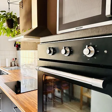Stadtmitte, 2 Kingsize-betten, Kaffe-flat, Bis Zu 4 Personen, Balkon Apartment *