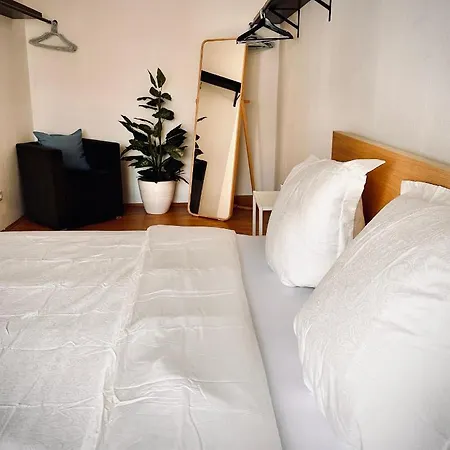 Stadtmitte, 2 Kingsize-betten, Kaffe-flat, Bis Zu 4 Personen, Balkon * Wurzburg